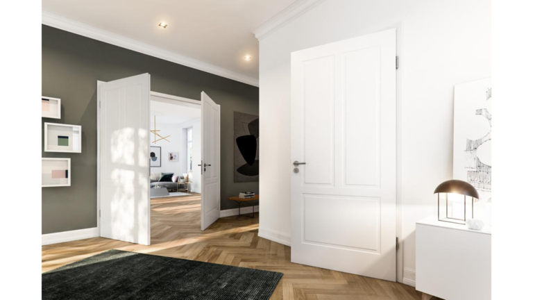 Helles, modernes Interieur mit weißen Türen, Parkettboden und minimalistischer Dekoration